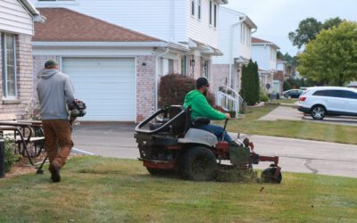 5 Ways Service Assistant Helps Your Lawn Maintenance Business